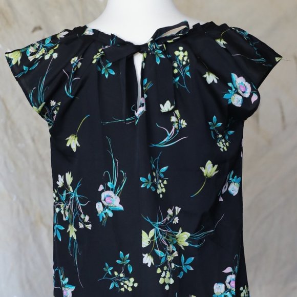 Lauren Conrad black floral pleated neck blouse szS - Picture 6 of 8